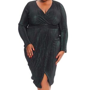 Black with green shimmer formal dress Size 1X